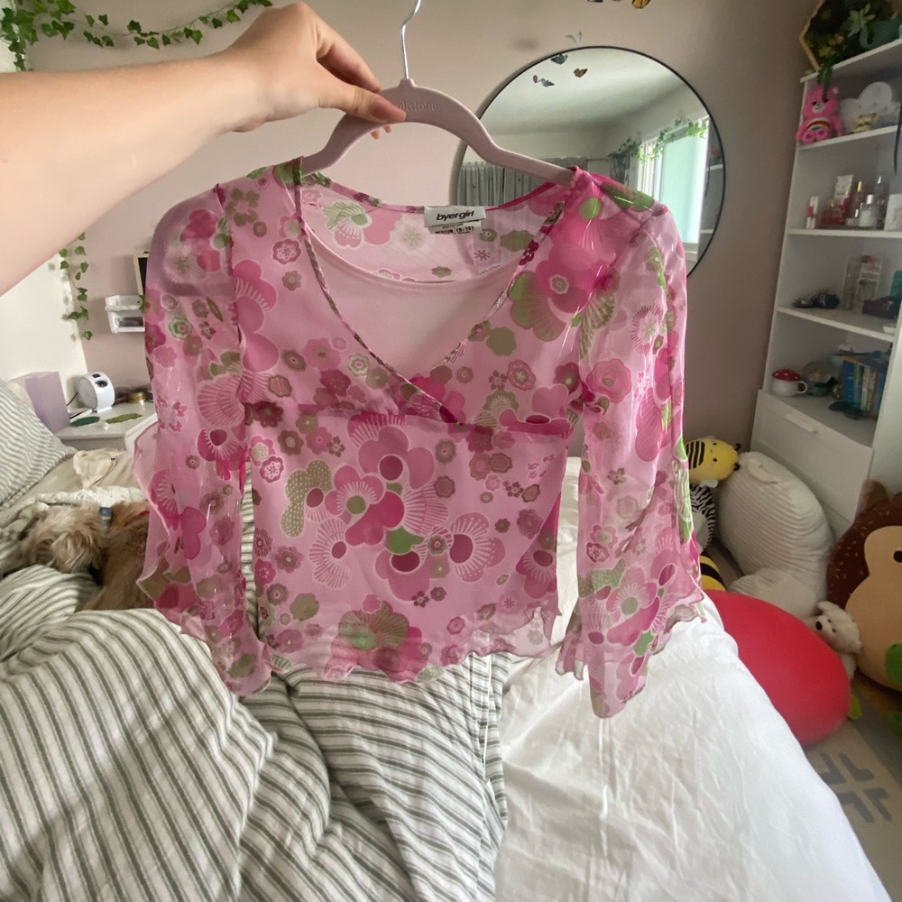 cutest pink y2k blouse!! 💞